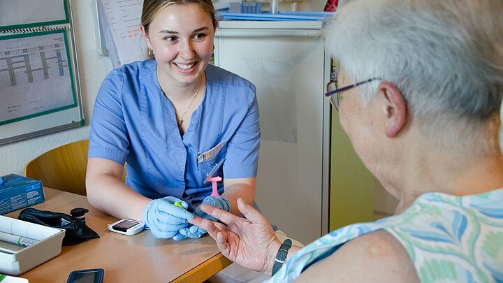 Entdecke die Welt der Pflege – vielleicht dein Beruf? 