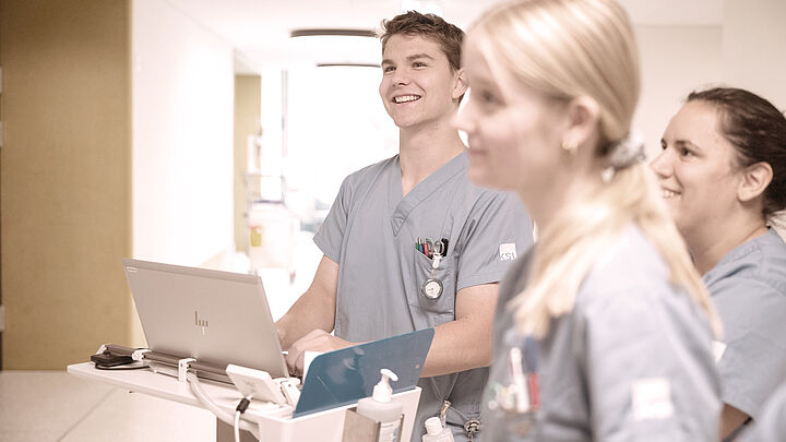 Berufsmesse am Kantonspital Uri: die Urner Gesundheitsberufe 